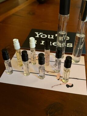 Assorted Women's Skincare Sample Vials - Clear